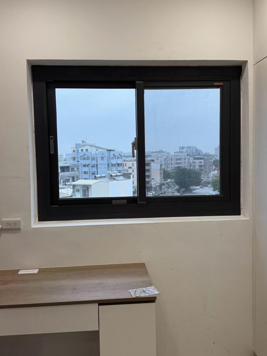 台南玄關門包框處理換新