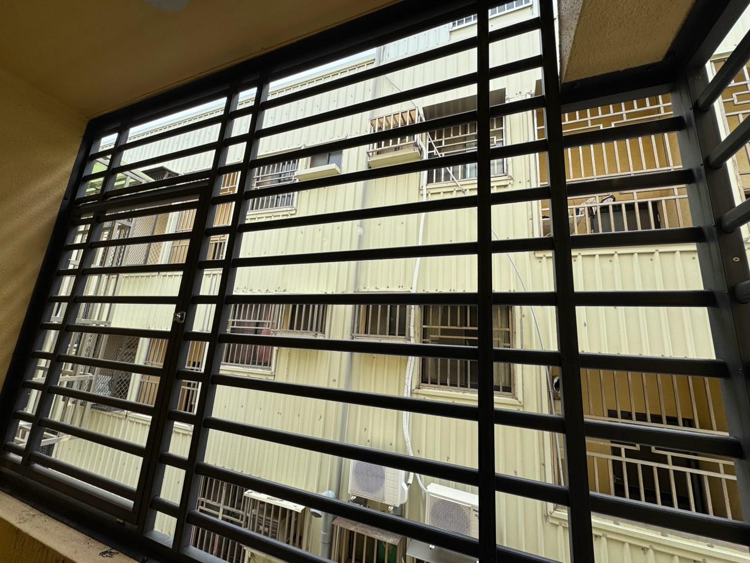 台南鋁門窗包框施工