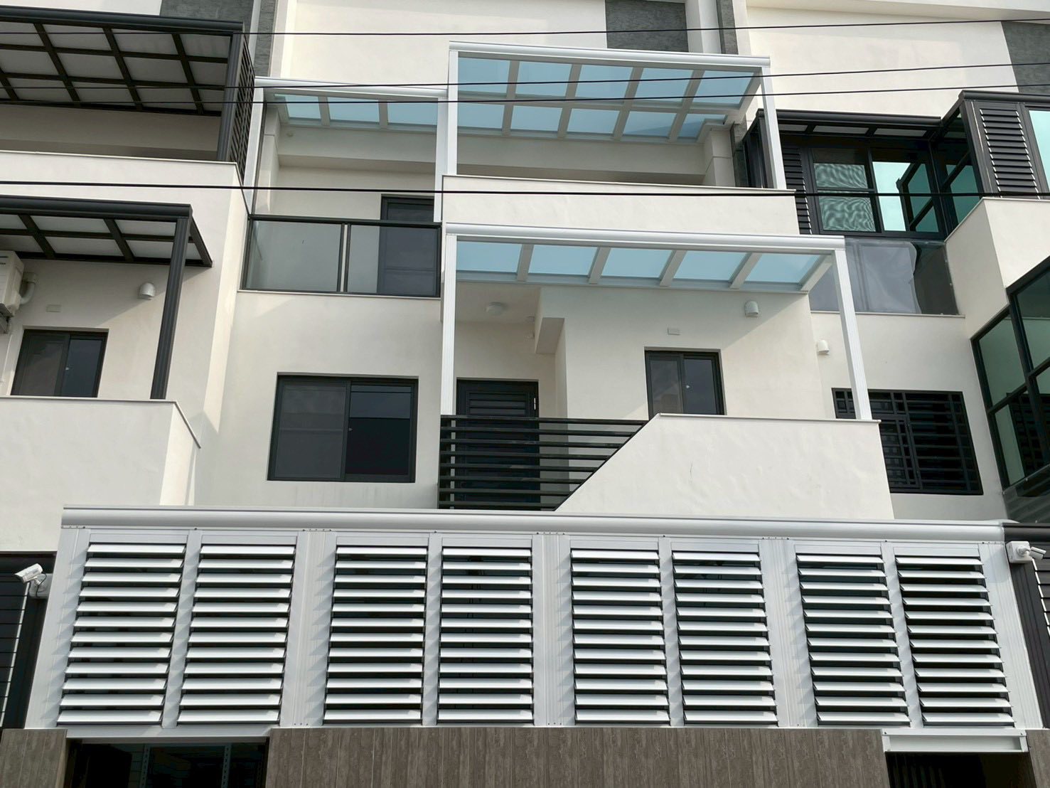 台南白色骨架採光罩